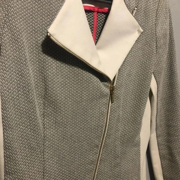 Unique Tristan Blazer/Jacket - Size XS - Picture 3 of 4